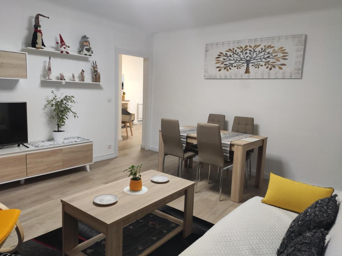 Apartamento Estel La Seu d'Urgell Esterno foto