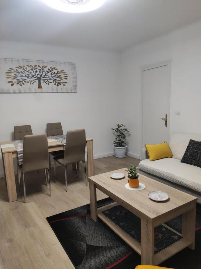 Apartamento Estel La Seu d'Urgell Esterno foto