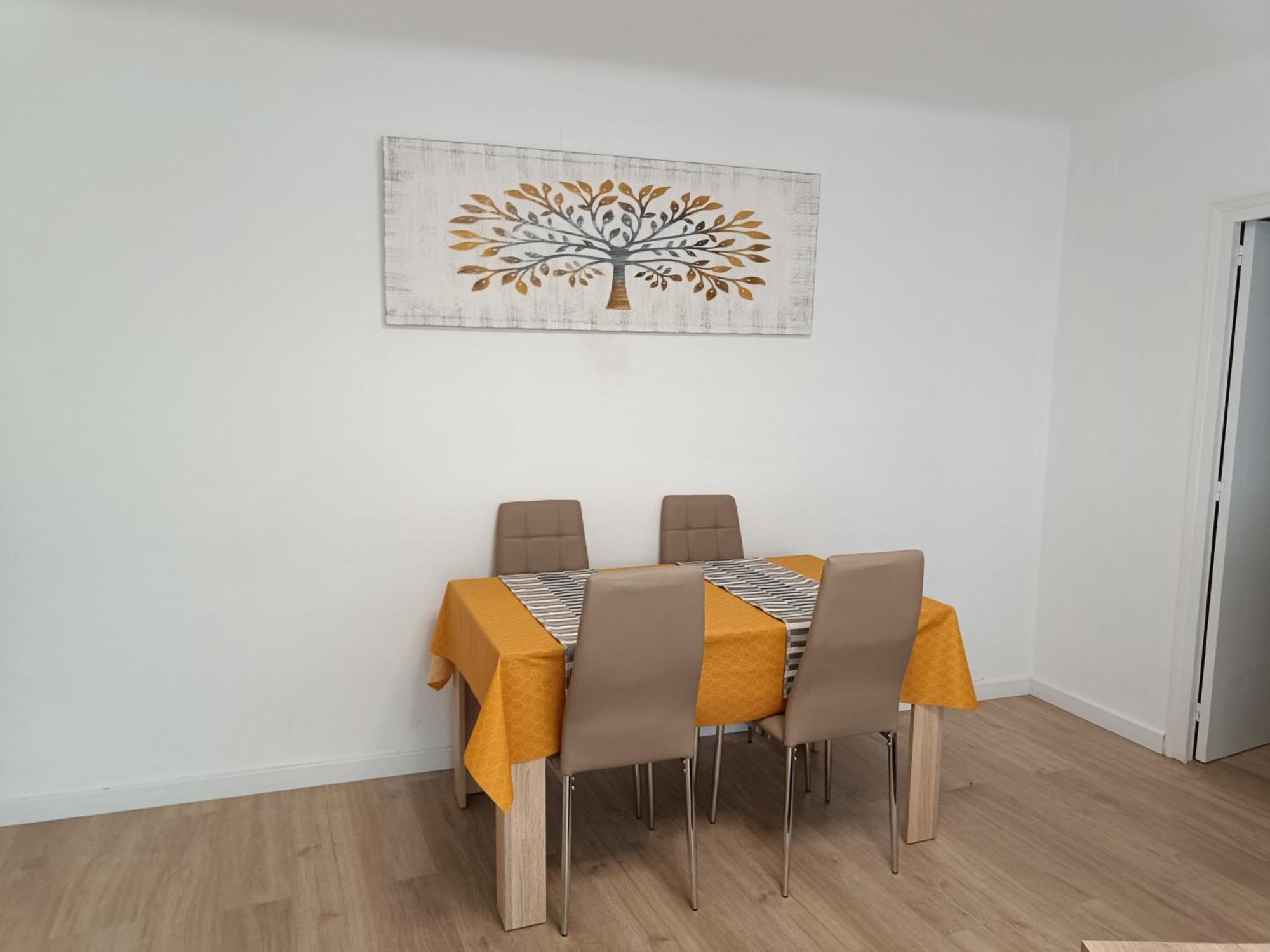 Apartamento Estel La Seu d'Urgell Esterno foto
