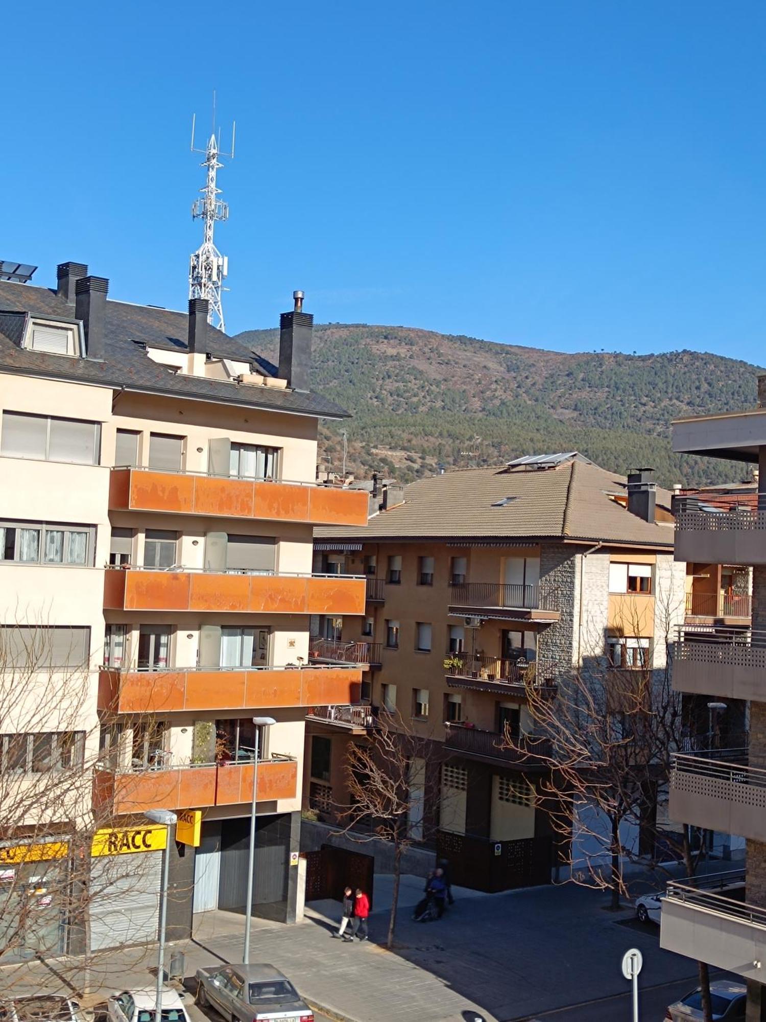 Apartamento Estel La Seu d'Urgell Esterno foto